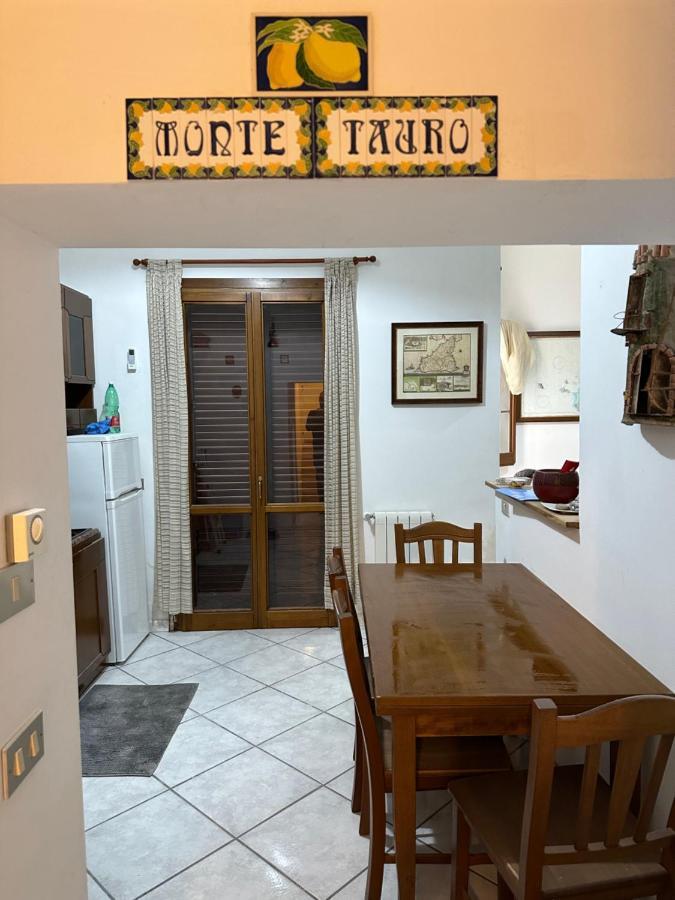 טאורמינה Monte Tauro Apartment מראה חיצוני תמונה